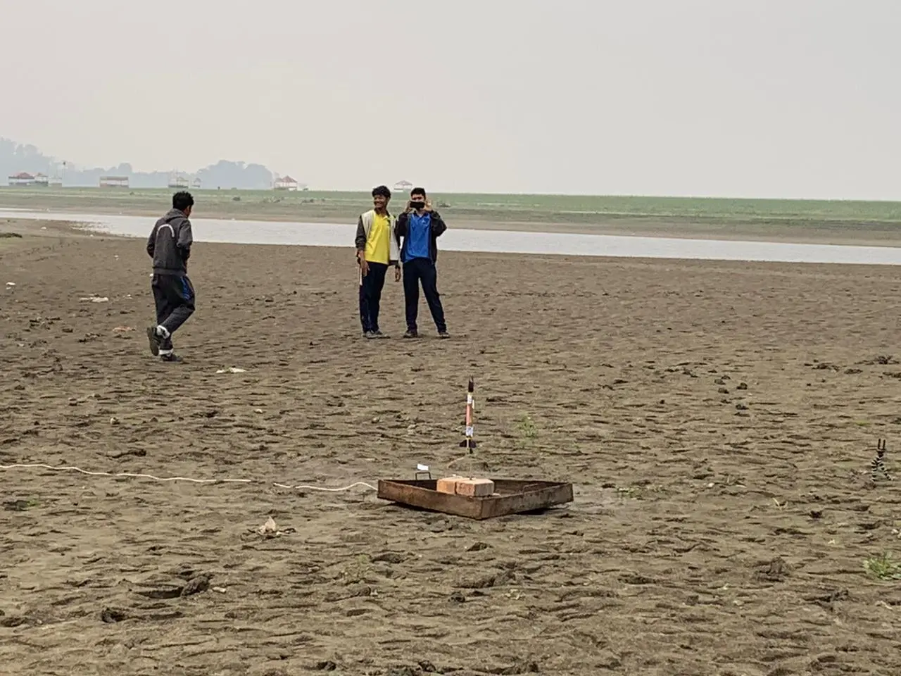 A supervised TEL rocket field testing environment